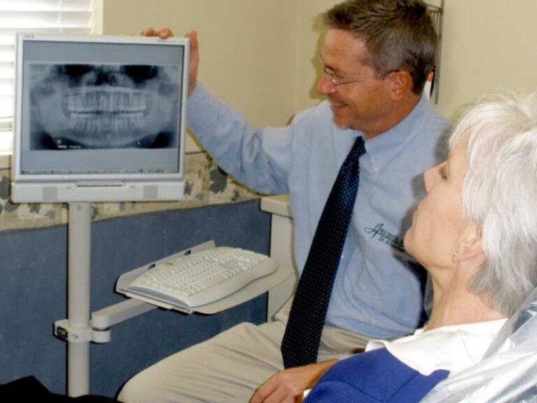 Panorex Digital Xray on Chairside computer with Dr. Kitzmiller & Patient Reviewing